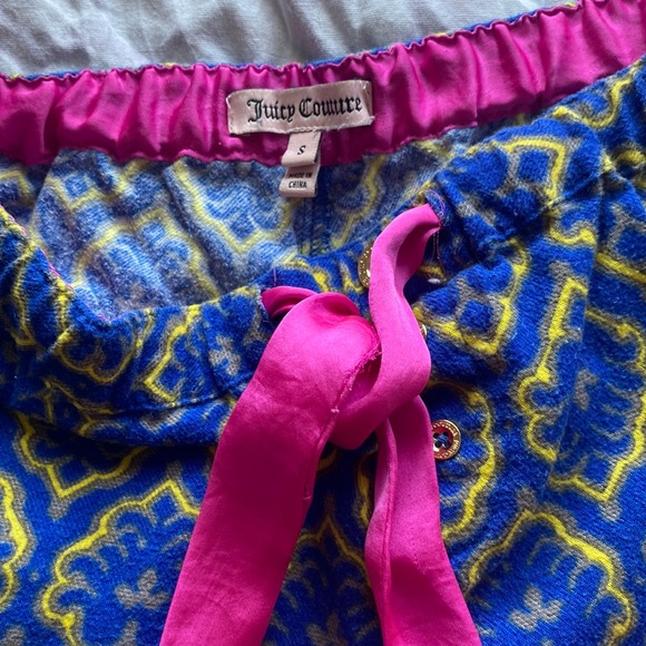 Juicy Couture tuxedo style blue and gold flannel pajama set w/ pink piping Small - Picture 14 of 16